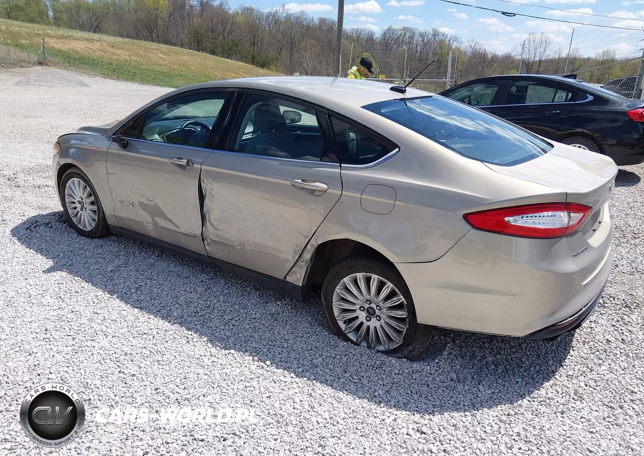2015 Ford Fusion Hybrid S VIN:3FA6P0UU7FR266925 - 3
