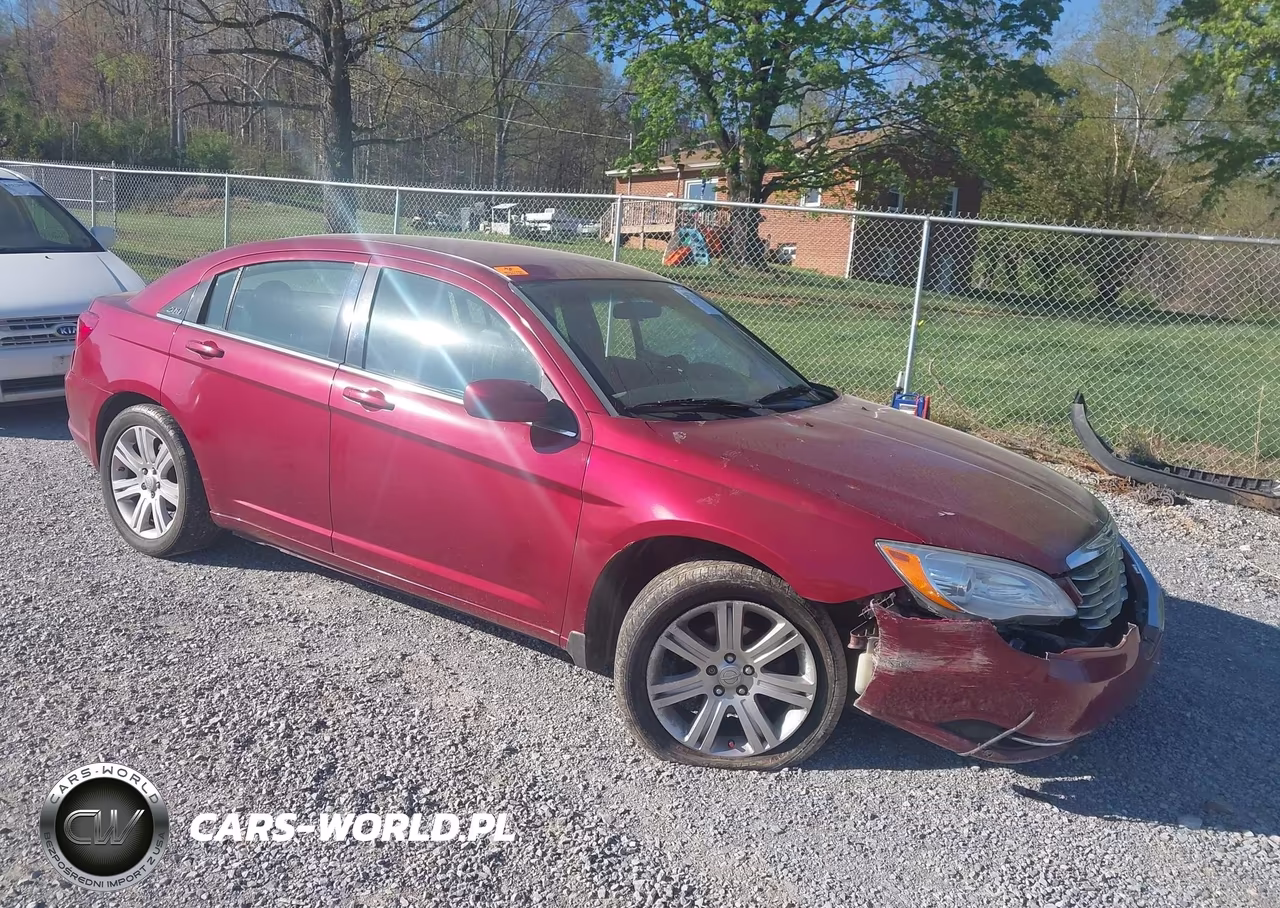 2013 Chrysler 200 Touring – zdjęcie 1 z 17