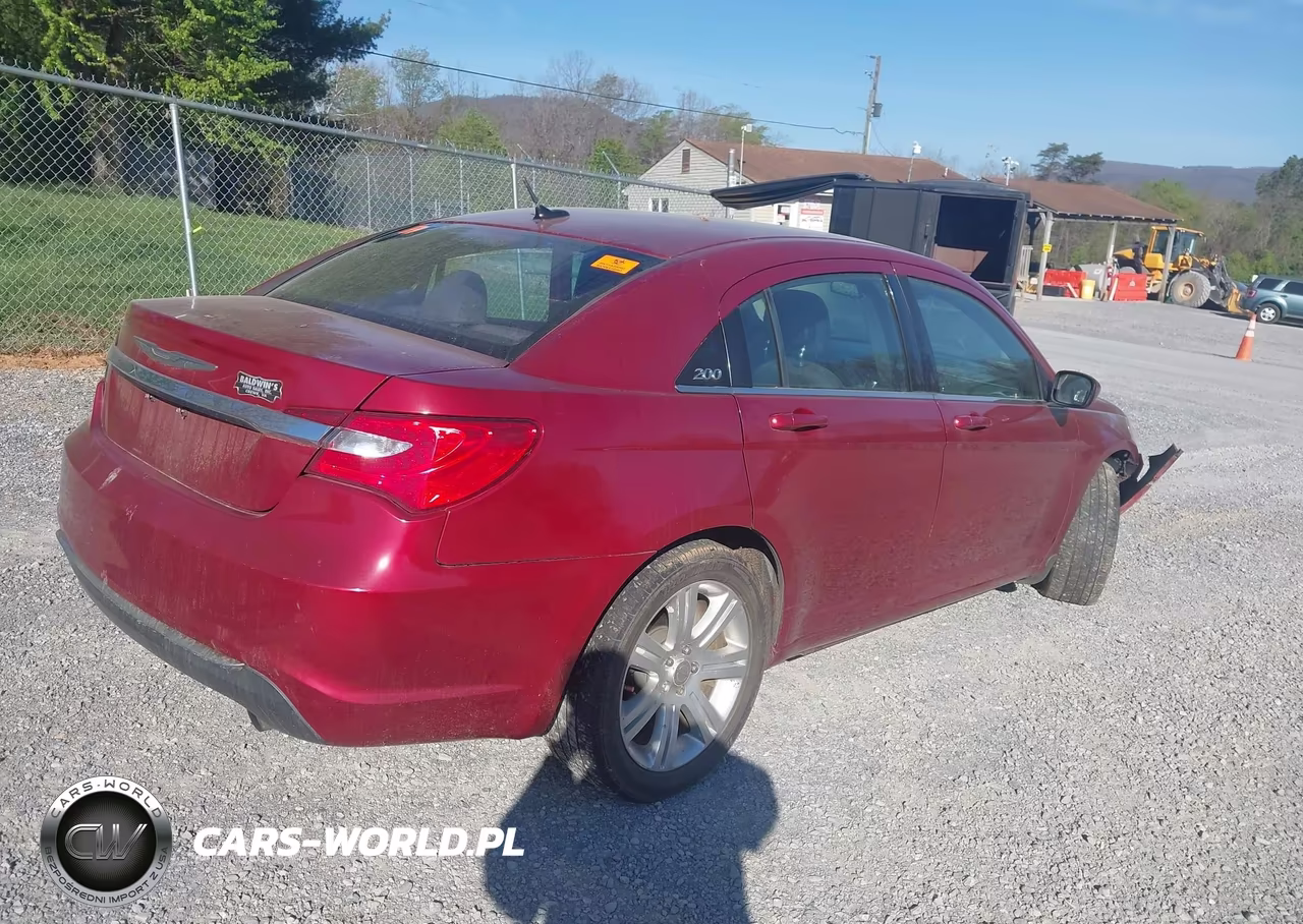 2013 Chrysler 200 Touring VIN:1C3CCBBB2DN735168 - 4