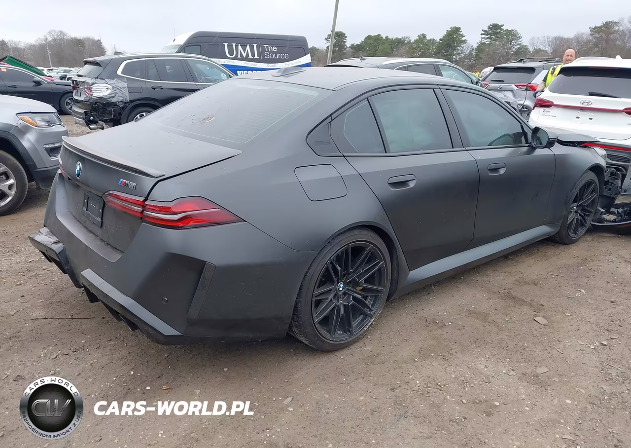 2025 BMW M5 VIN:WBS83FK04SCU09526 - 4