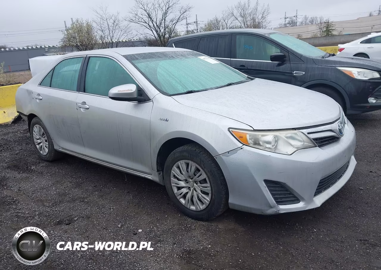 2014 Toyota Camry Hybrid Le