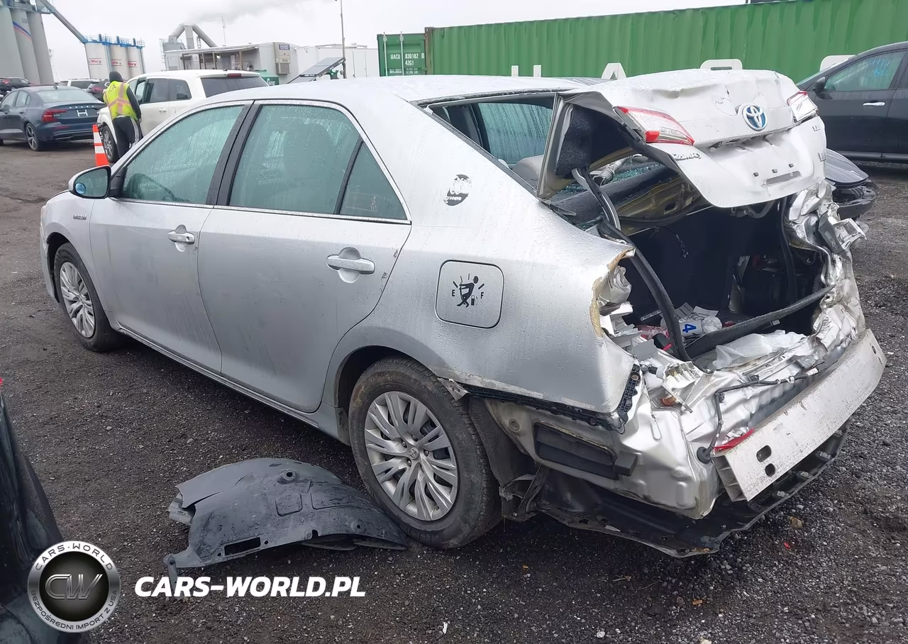 2014 Toyota Camry Hybrid Le VIN:4T1BD1FK5EU133747 - 3