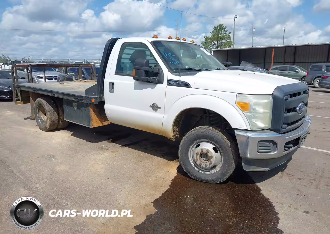 2016 Ford F-350 Chassis Xl