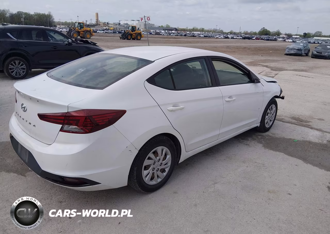 2019 Hyundai Elantra Se VIN:5NPD74LF2KH434947 - 4
