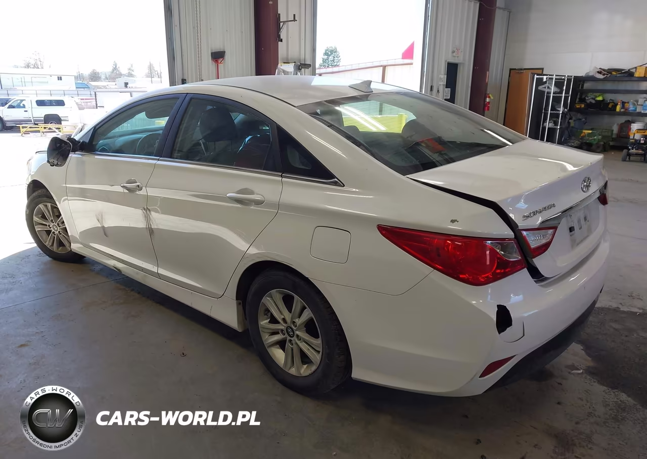 2014 Hyundai Sonata Gls VIN:5NPEB4AC1EH935733 - 3