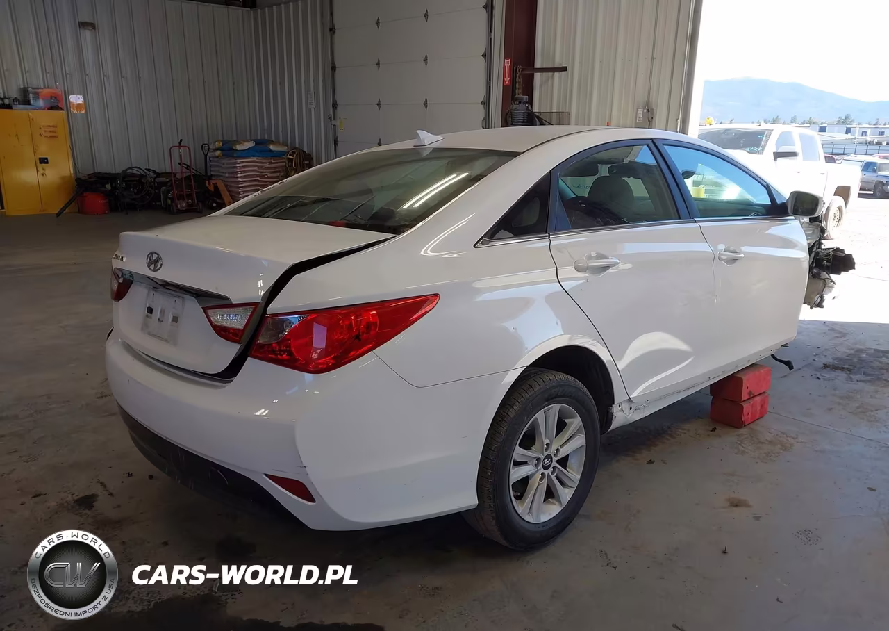2014 Hyundai Sonata Gls VIN:5NPEB4AC1EH935733 - 4