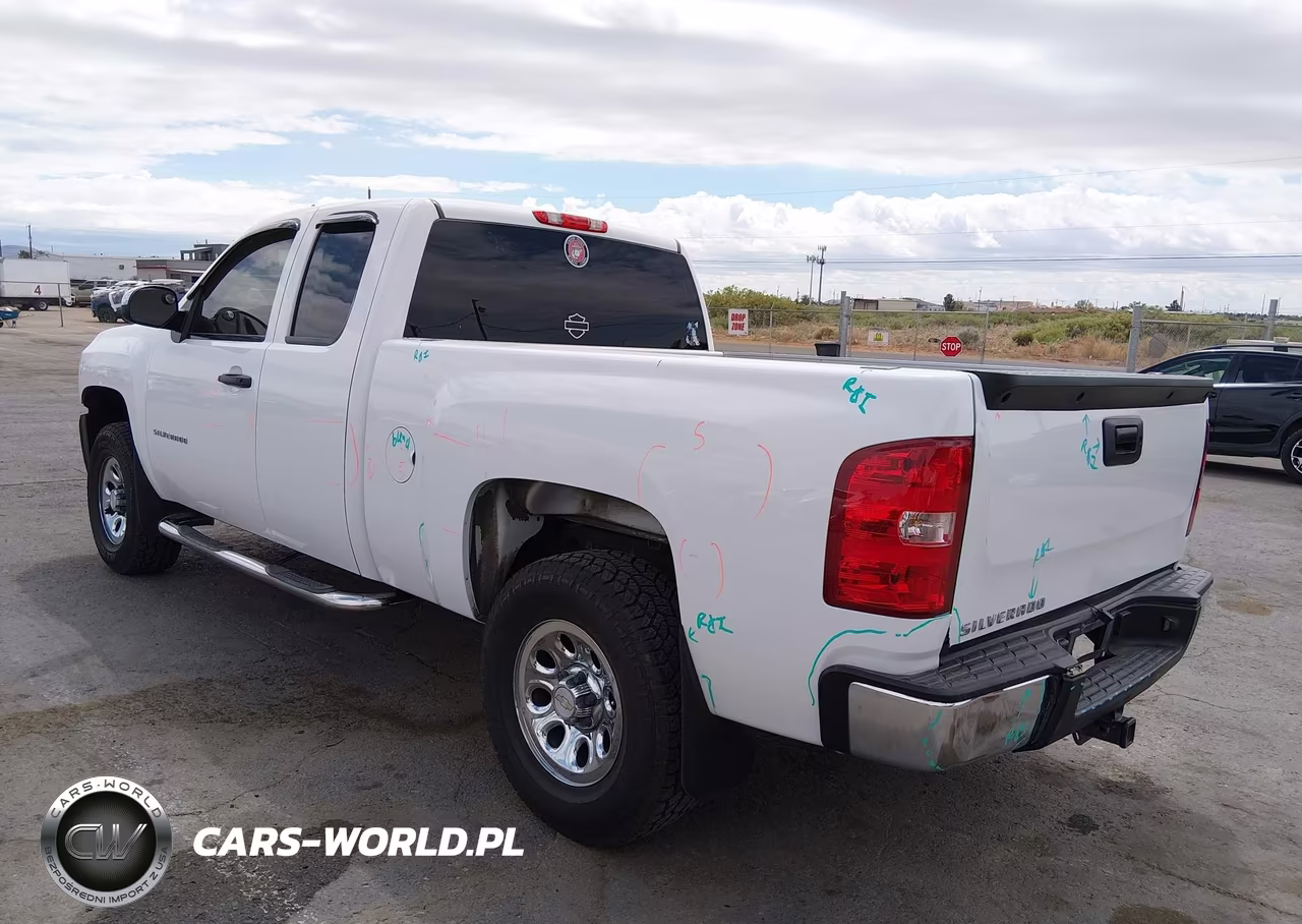 2013 Chevrolet Silverado 1500 Ls VIN:1GCRCREA8DZ159306 - 3