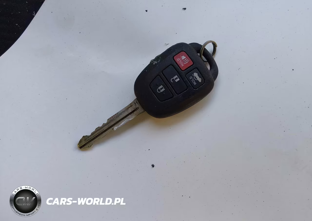2018 Toyota Corolla Le VIN:2T1BURHE6JC111774 - 11
