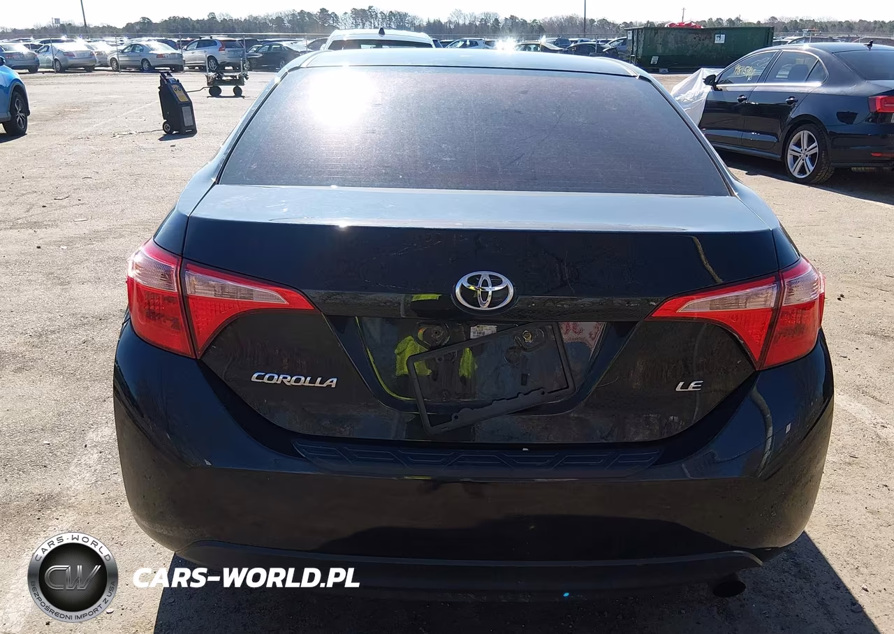 2018 Toyota Corolla Le VIN:2T1BURHE6JC111774 - 16