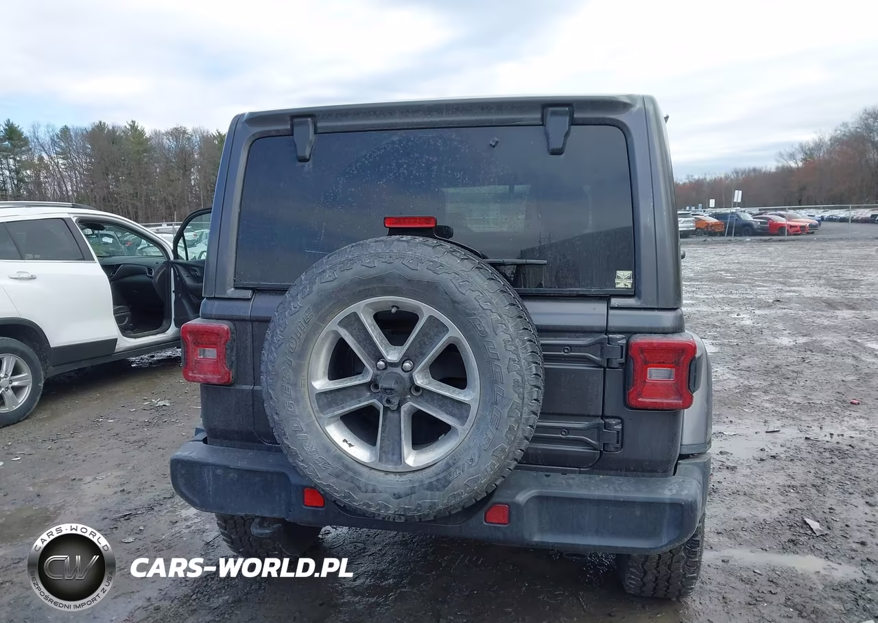 2020 Jeep Wrangler Unlimited Sahara 4X4 VIN:1C4HJXEN0LW125594 - 16