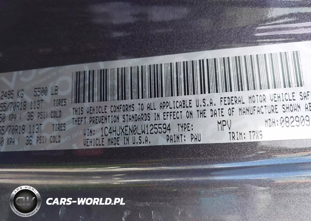 2020 Jeep Wrangler Unlimited Sahara 4X4 VIN:1C4HJXEN0LW125594 - 9