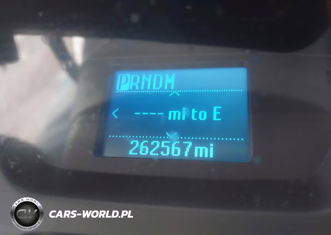 2018 Ford Transit-250 VIN:1FTYR1YM1JKB17176 - 15