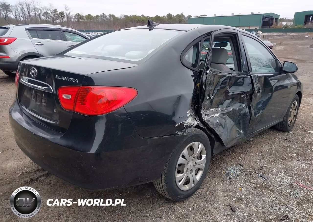 2010 Hyundai Elantra Gls VIN:KMHDU4AD0AU203975 - 4