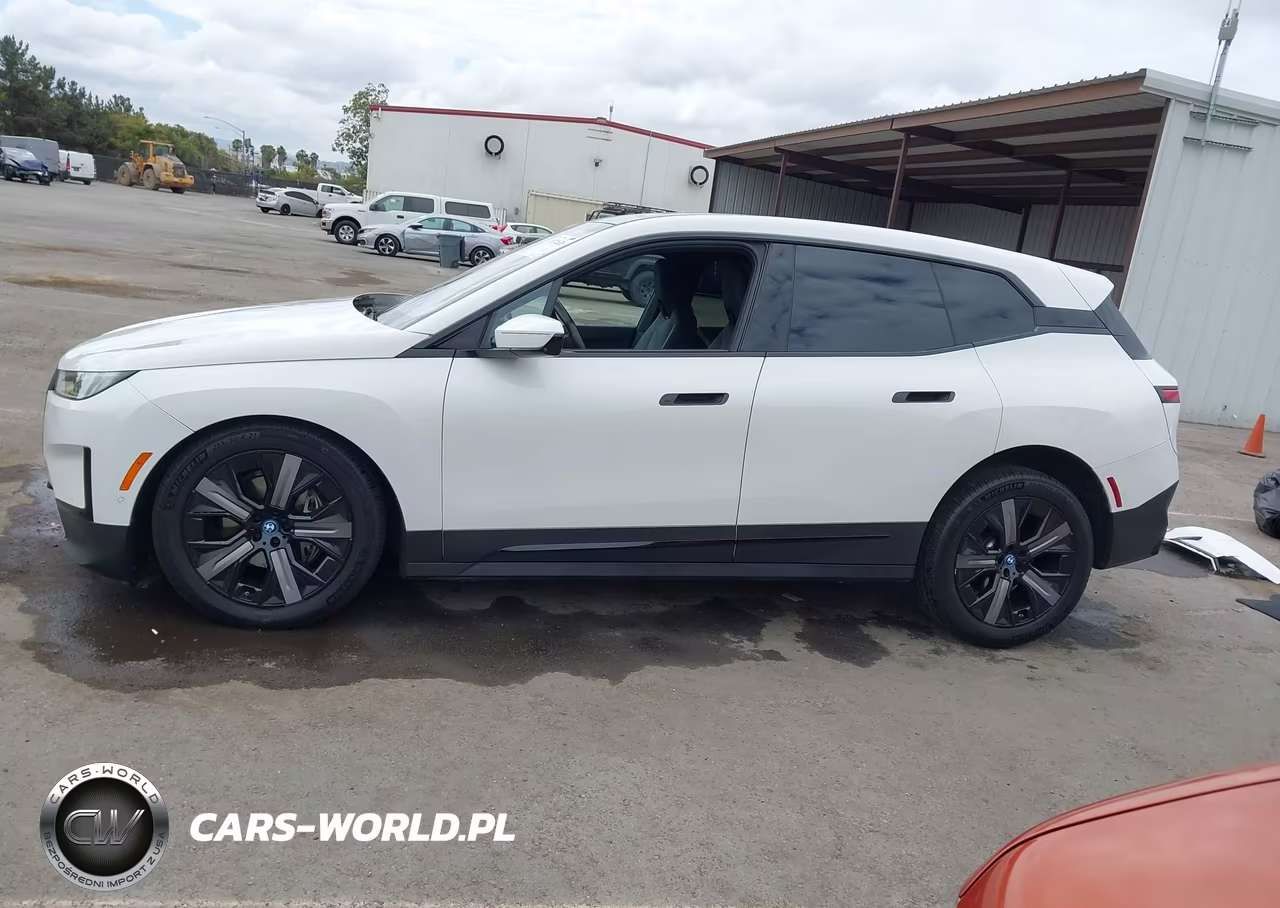 2024 BMW Ix xDrive50 VIN:WB523CF04RCP25438 - 15