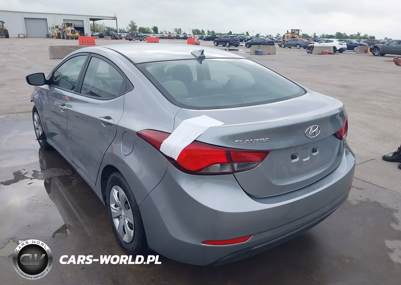 2016 Hyundai Elantra Se VIN:5NPDH4AE4GH758030 - 3