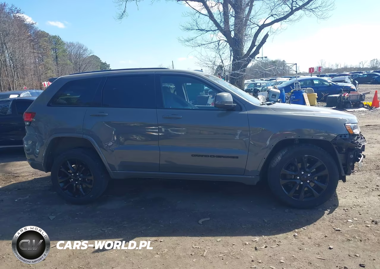 2020 Jeep Grand Cherokee Altitude 4X4 VIN:1C4RJFAG9LC142871 - 13