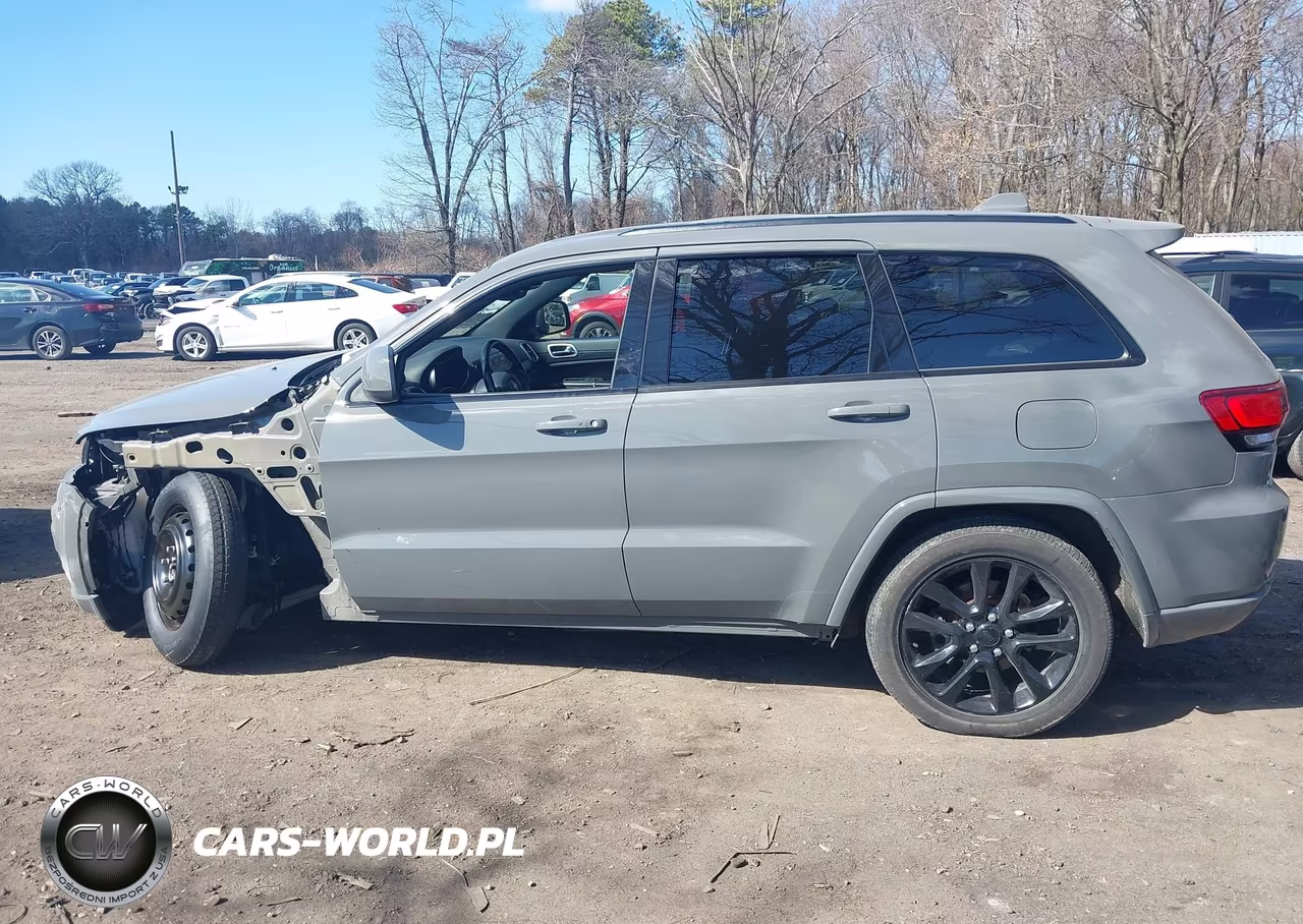 2020 Jeep Grand Cherokee Altitude 4X4 VIN:1C4RJFAG9LC142871 - 14