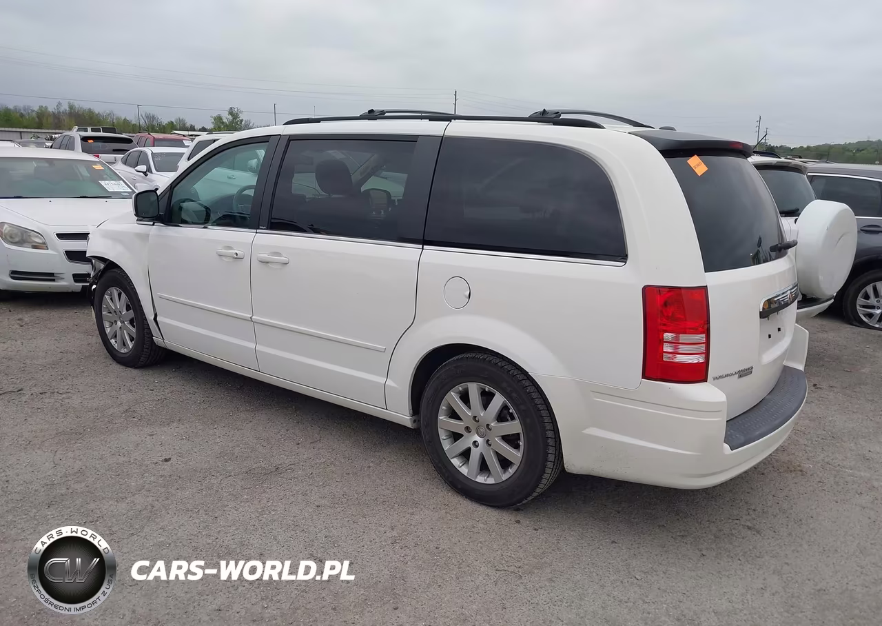2008 Chrysler Town & Country Touring VIN:2A8HR54P58R602285 - 3