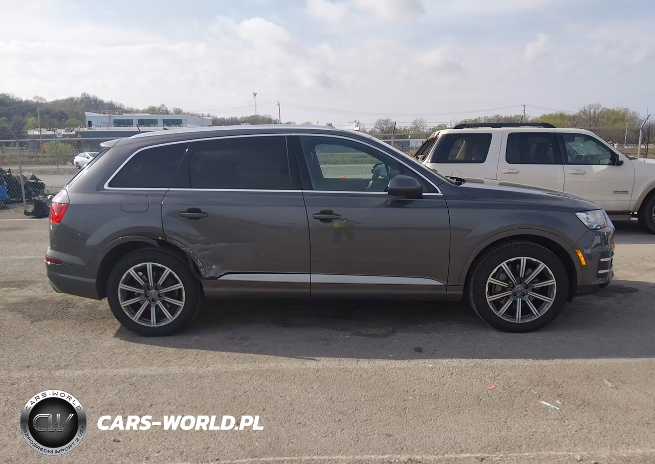 2019 Audi Q7 55 Premium VIN:WA1LAAF78KD000905 - 13
