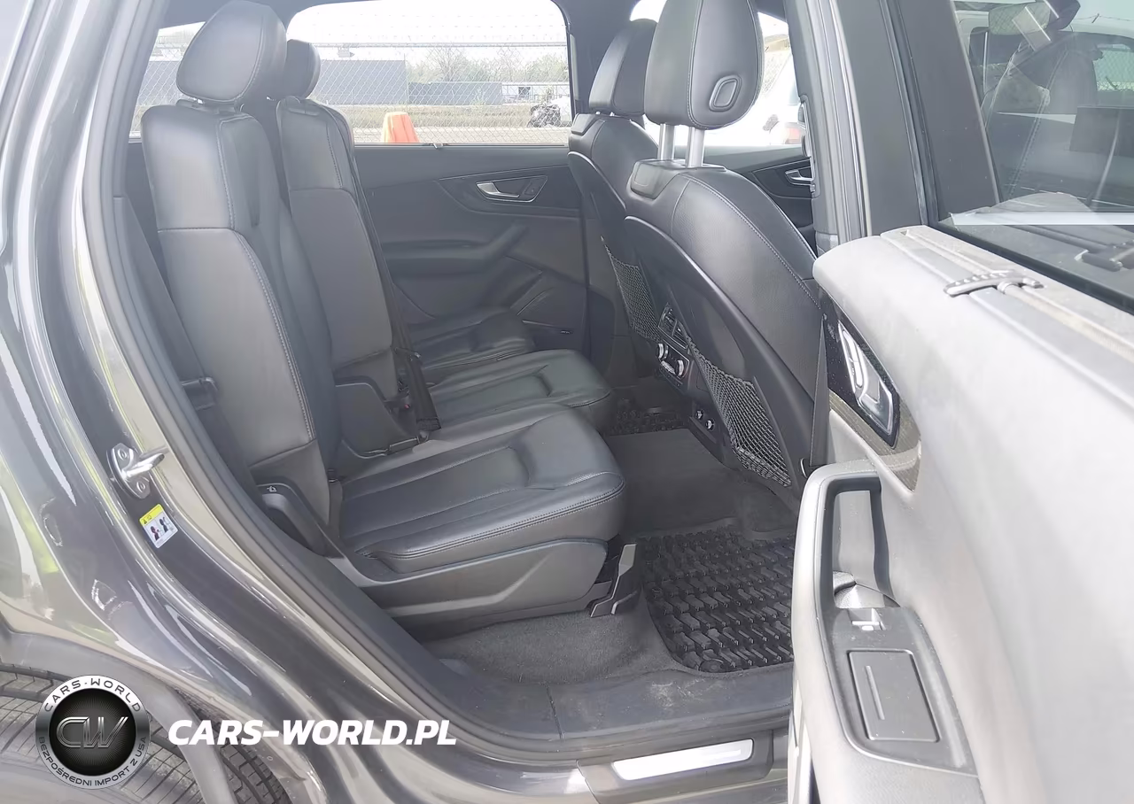 2019 Audi Q7 55 Premium VIN:WA1LAAF78KD000905 - 8