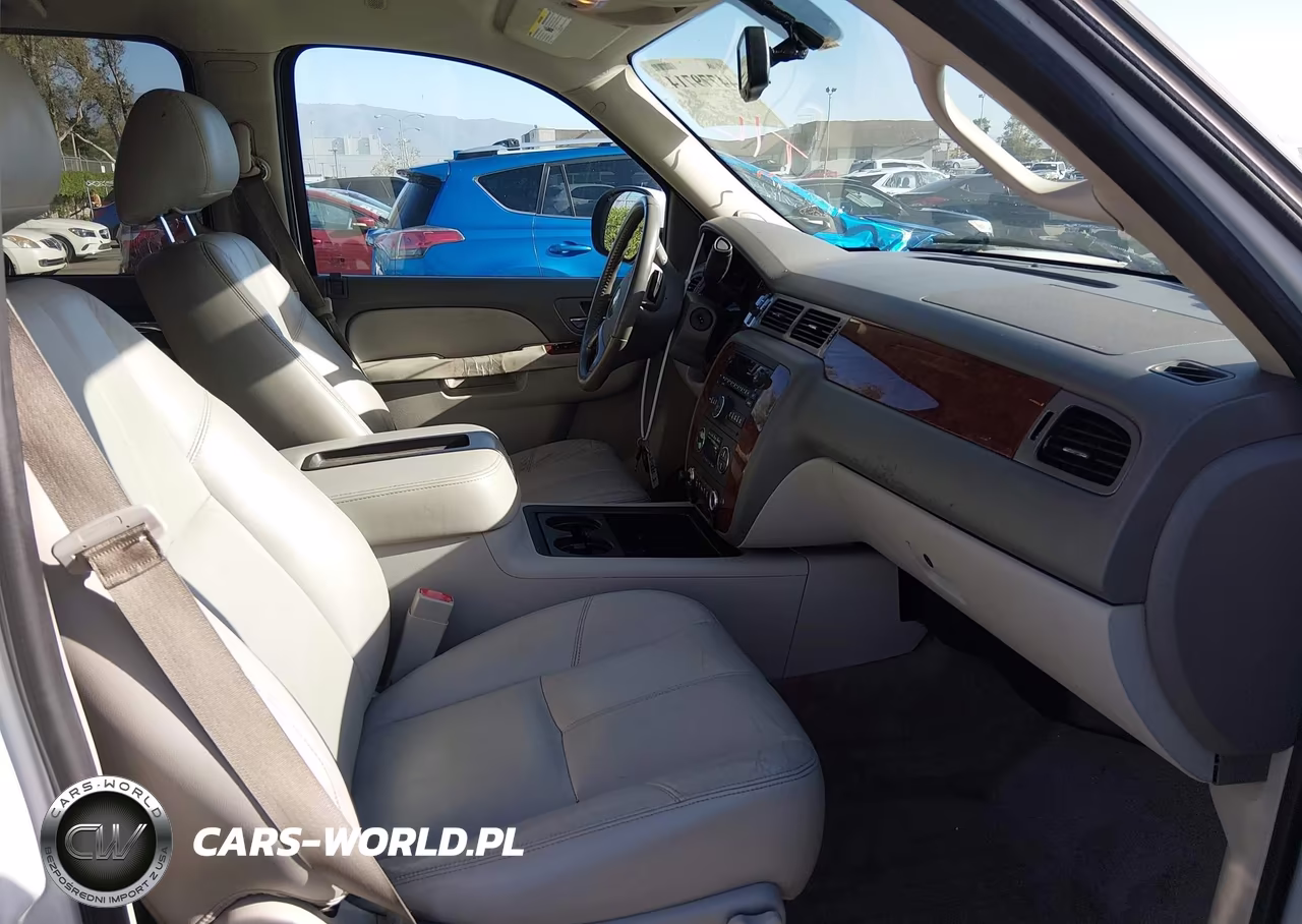 2014 Chevrolet Suburban 1500 Lt VIN:1GNSCJE02ER110573 - 5