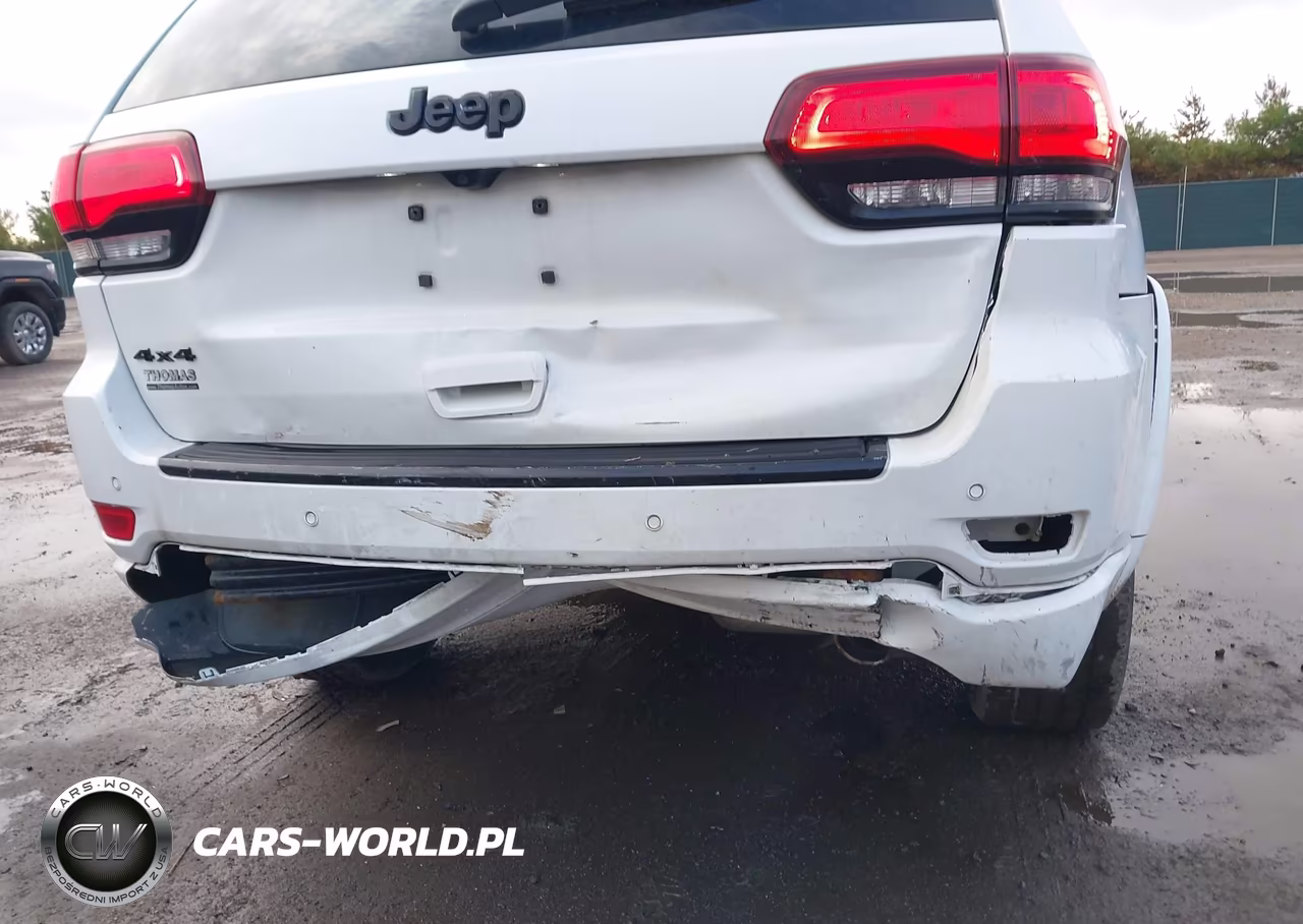2017 Jeep Grand Cherokee Altitude 4X4 VIN:1C4RJFAG9HC905768 - 6