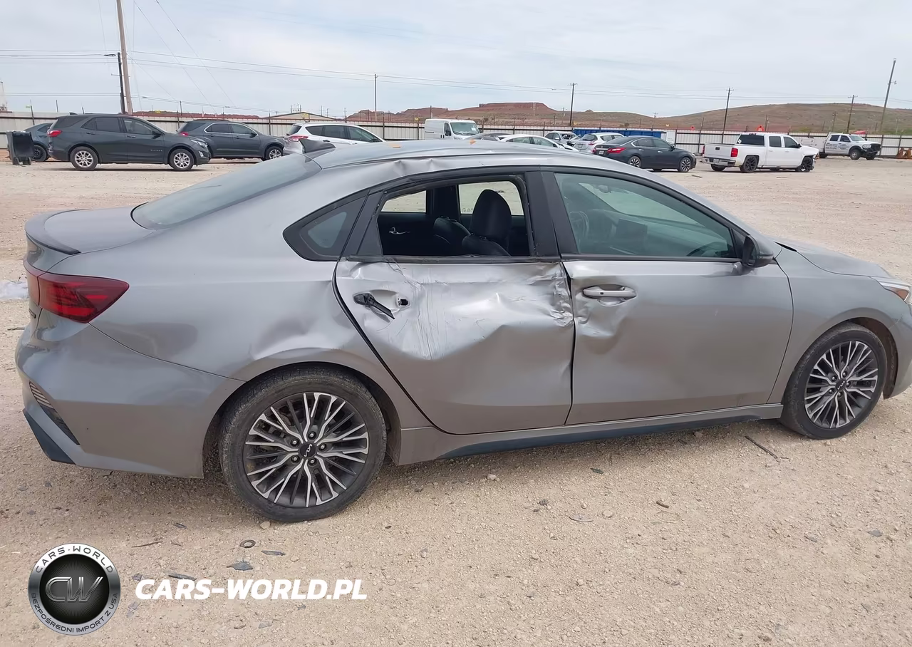 2023 Kia Forte Gt-Line VIN:3KPF54AD1PE522562 - 6