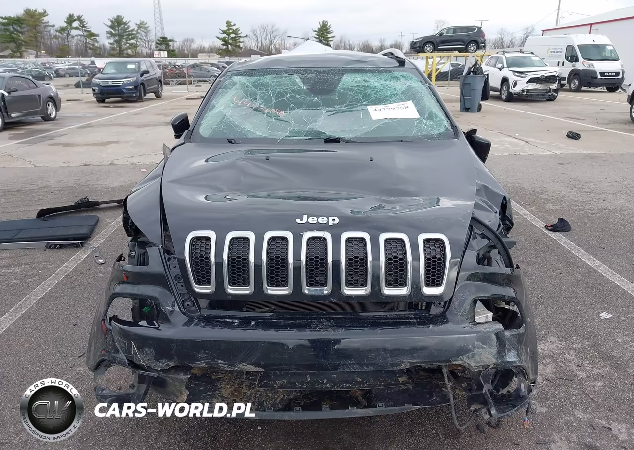 2018 Jeep Cherokee Latitude 4X4 VIN:1C4PJMCB9JD564367 - 13