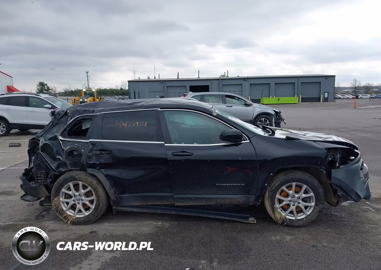 2018 Jeep Cherokee Latitude 4X4 VIN:1C4PJMCB9JD564367 - 14