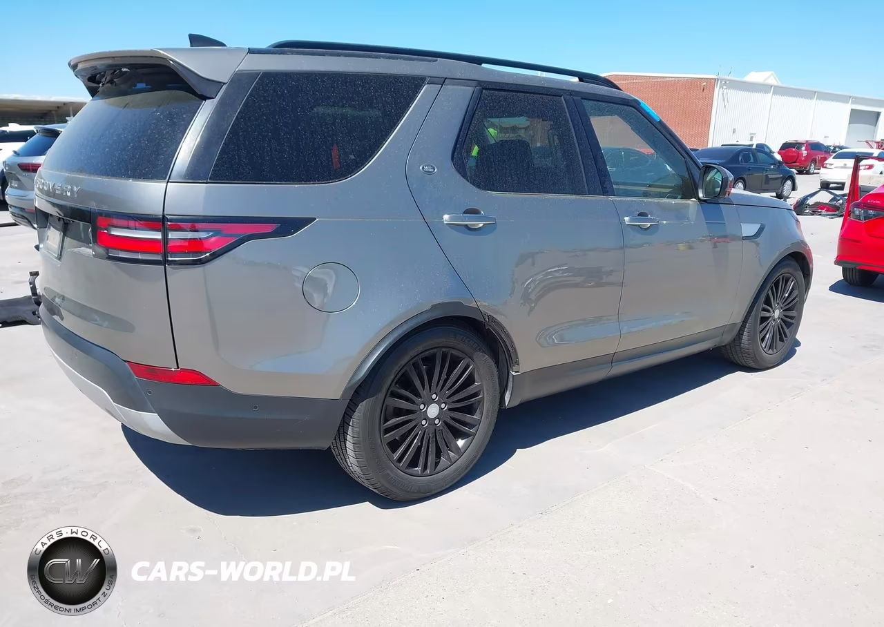 2017 Land Rover Discovery Hse Luxury VIN:SALRHBBV4HA000232 - 4