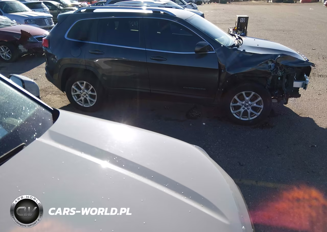 2016 Jeep Cherokee Latitude VIN:1C4PJMCB8GW316351 - 14