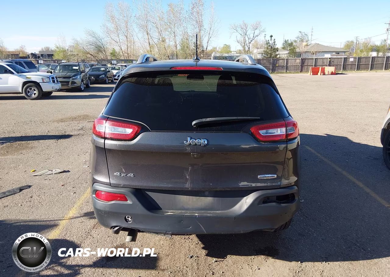 2016 Jeep Cherokee Latitude VIN:1C4PJMCB8GW316351 - 17