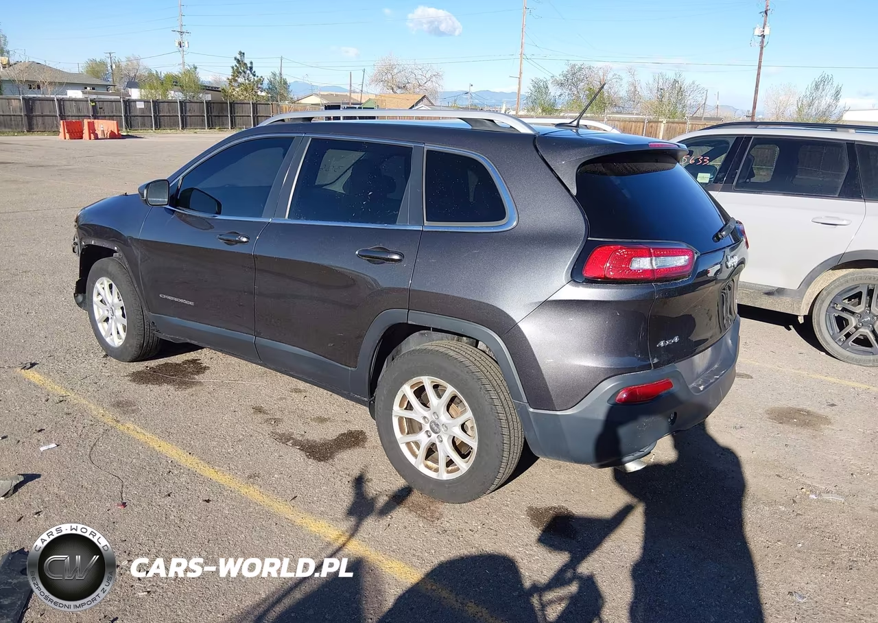 2016 Jeep Cherokee Latitude VIN:1C4PJMCB8GW316351 - 3