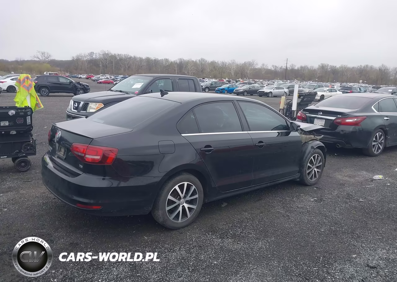 2018 Volkswagen Jetta 1.4T Se-1.4T Wolfsburg Edition VIN:3VWDB7AJ6JM219309 - 4