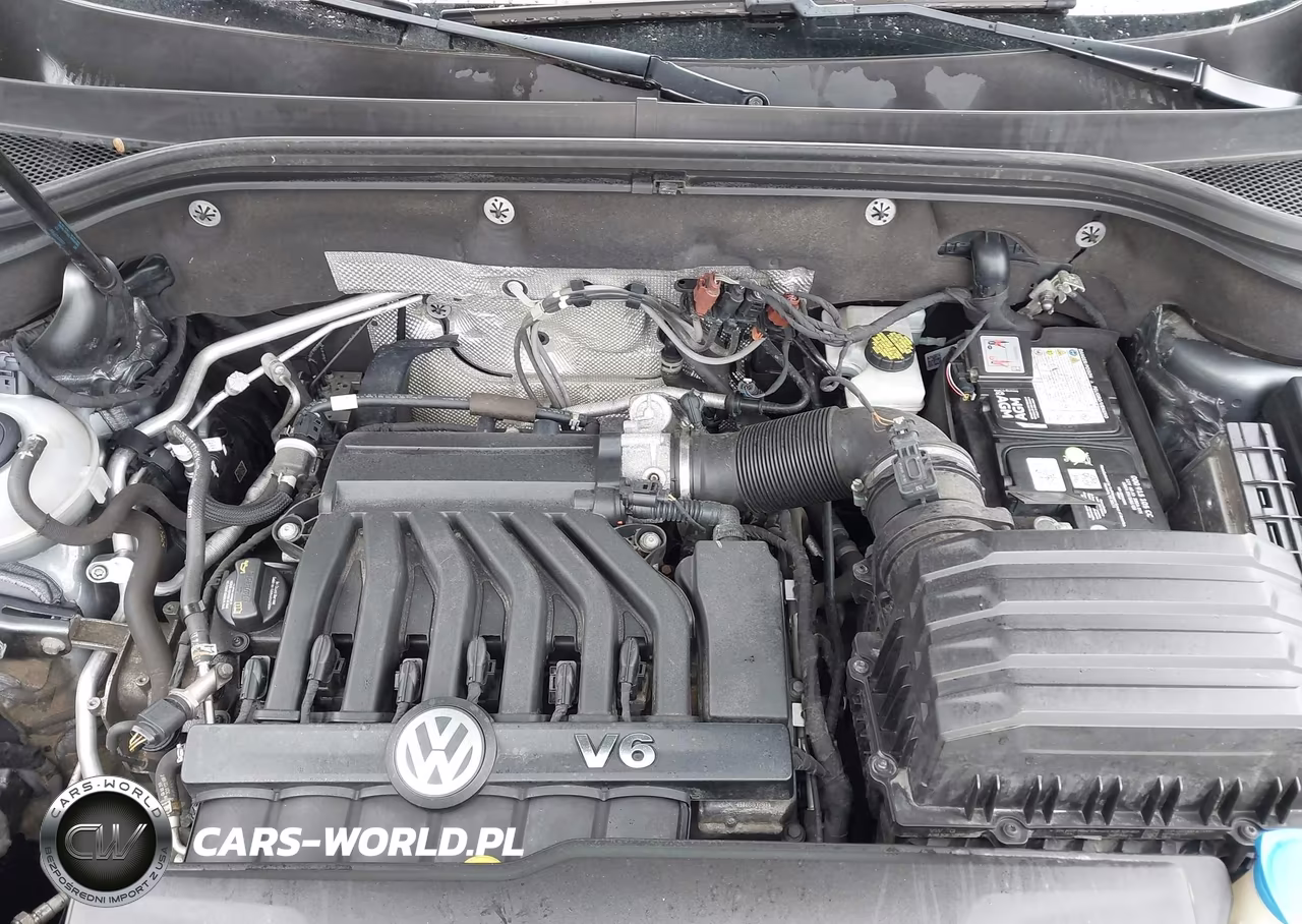 2018 Volkswagen Atlas 3.6L V6 Launch Edition VIN:1V2BR2CA8JC501196 - 10