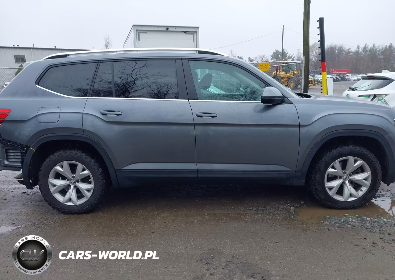 2018 Volkswagen Atlas 3.6L V6 Launch Edition VIN:1V2BR2CA8JC501196 - 14
