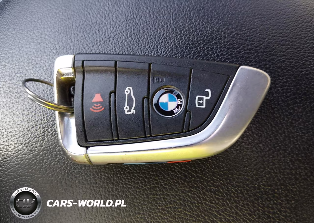 2019 BMW 330I xDrive VIN:WBA5R7C58KAJ78972 - 11