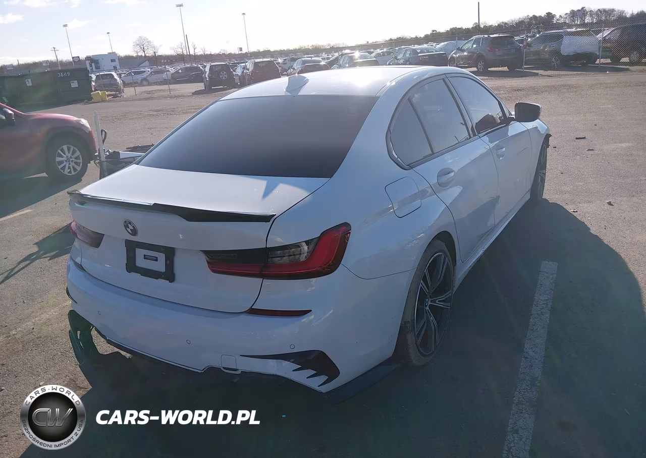 2019 BMW 330I xDrive VIN:WBA5R7C58KAJ78972 - 4