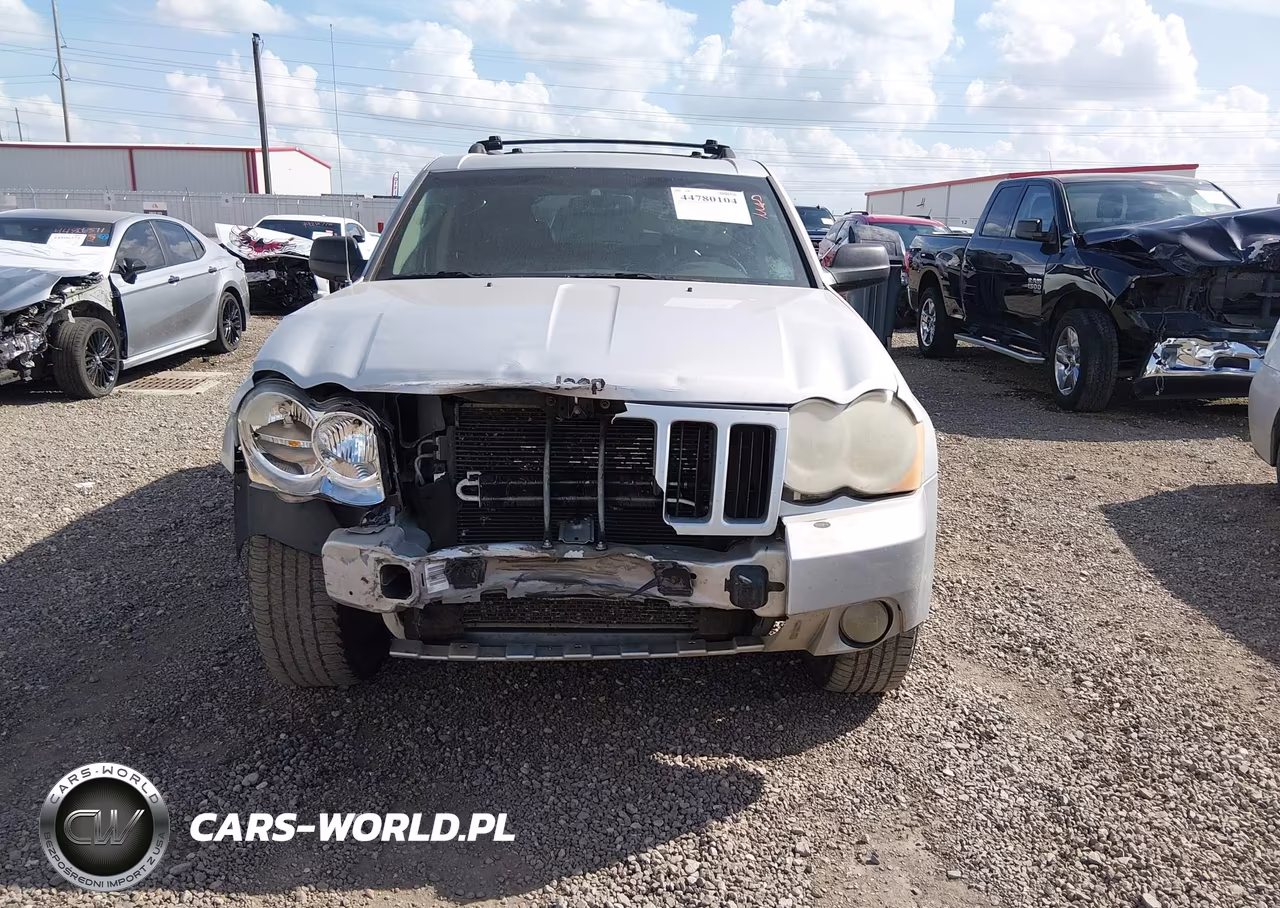 2008 Jeep Grand Cherokee Laredo VIN:1J8HS48N48C150992 - 12