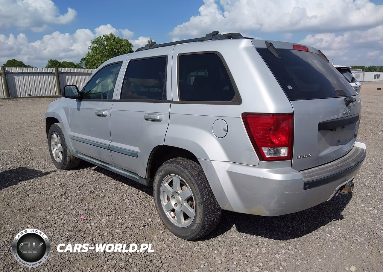2008 Jeep Grand Cherokee Laredo VIN:1J8HS48N48C150992 - 3