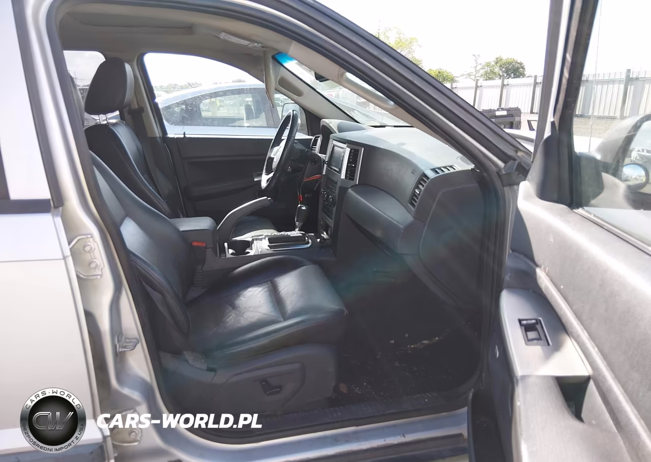 2008 Jeep Grand Cherokee Laredo VIN:1J8HS48N48C150992 - 5
