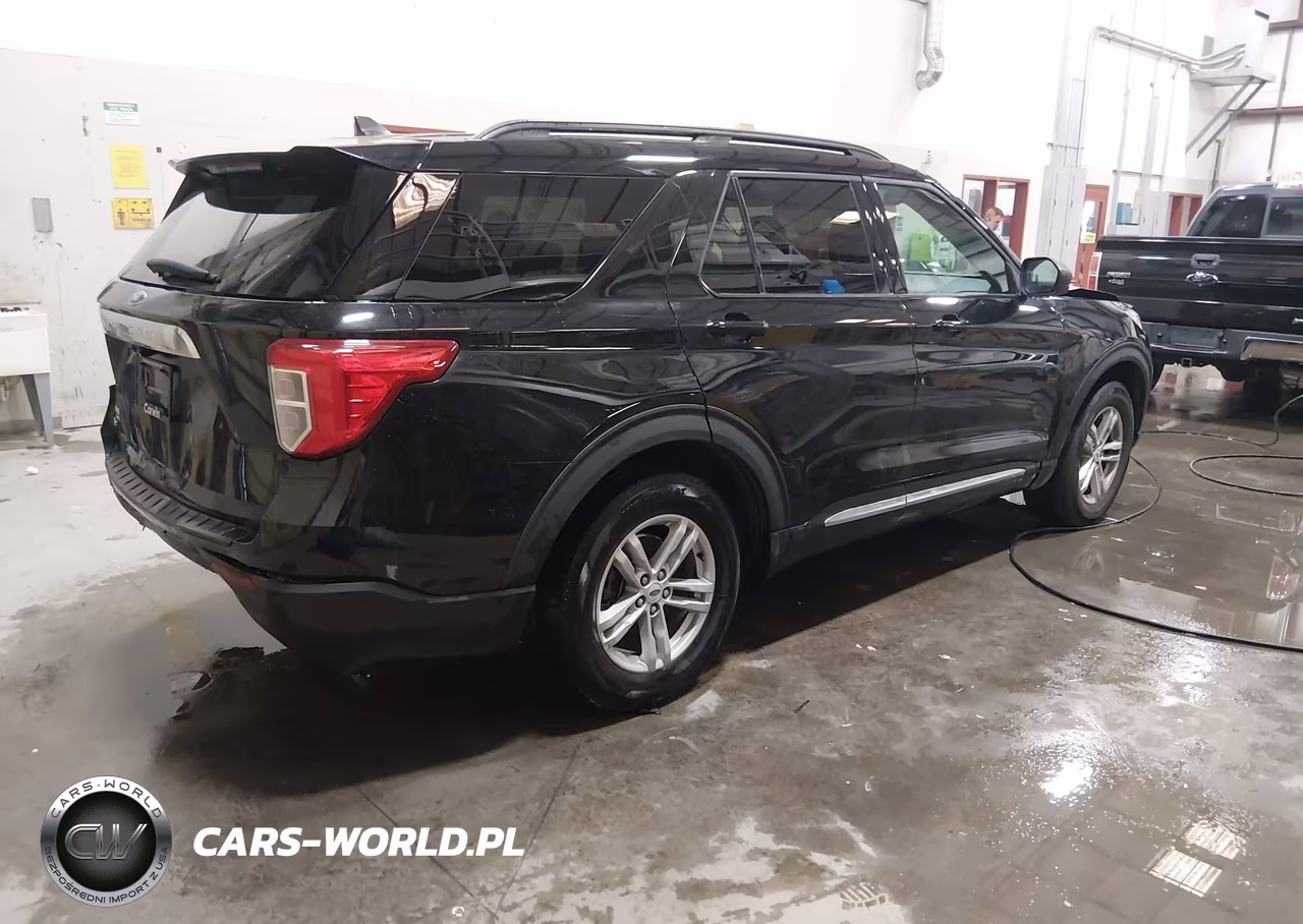 2022 Ford Explorer Xlt VIN:1FMSK7DH7NGA81052 - 4