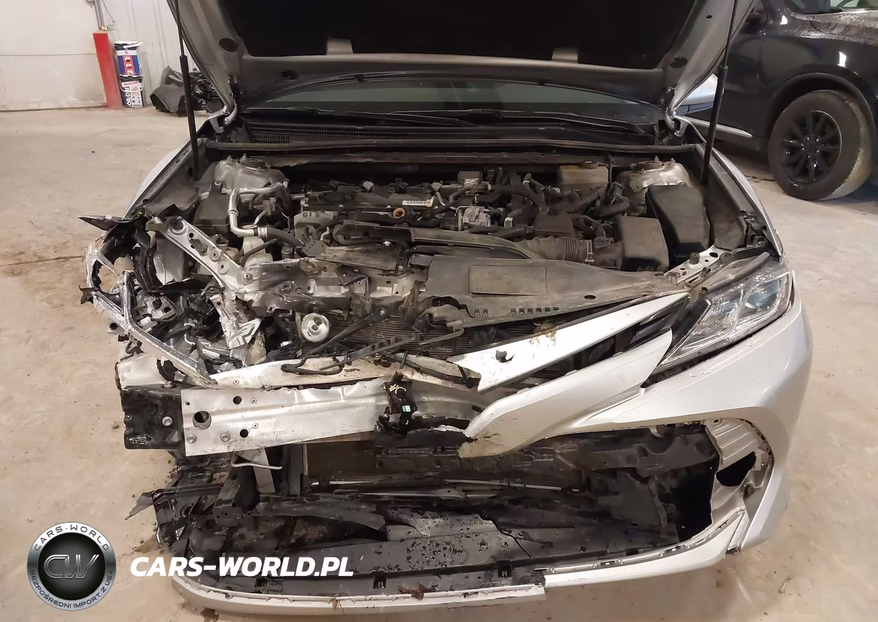 2018 Toyota Camry Hybrid Le VIN:4T1B31HK9JU506511 - 10