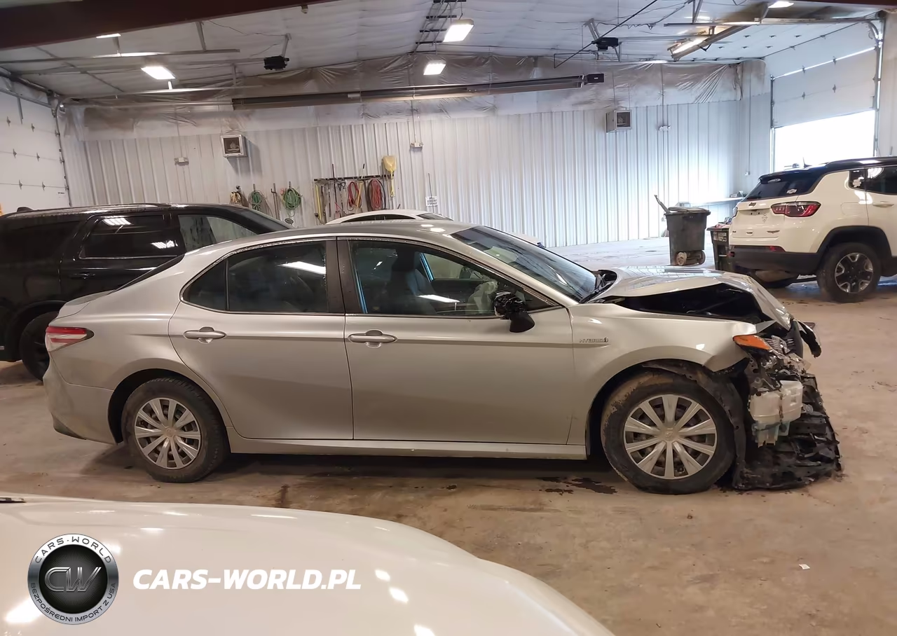 2018 Toyota Camry Hybrid Le VIN:4T1B31HK9JU506511 - 13