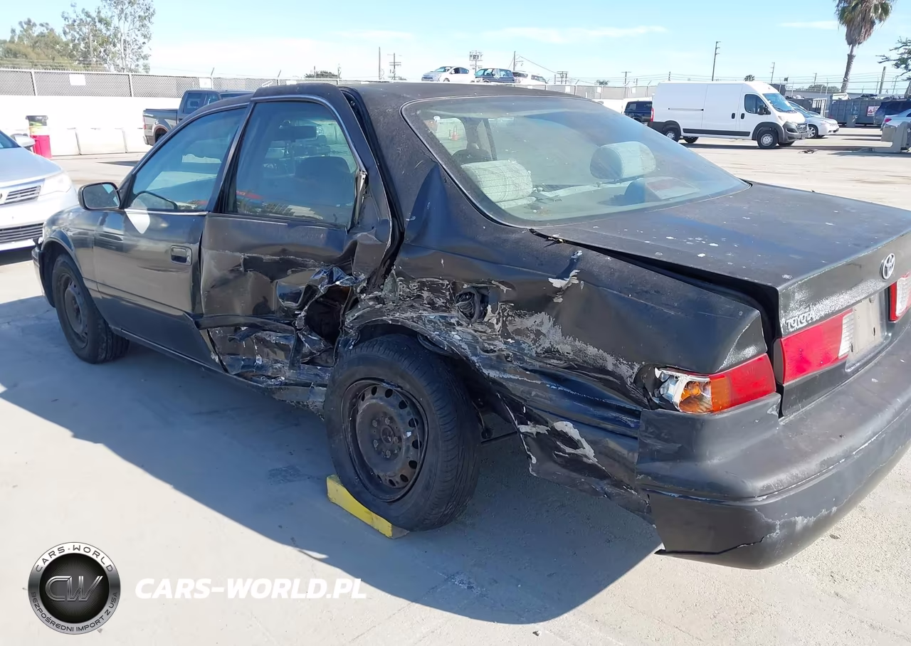2001 Toyota Camry Le VIN:JT2BG22K510540629 - 6