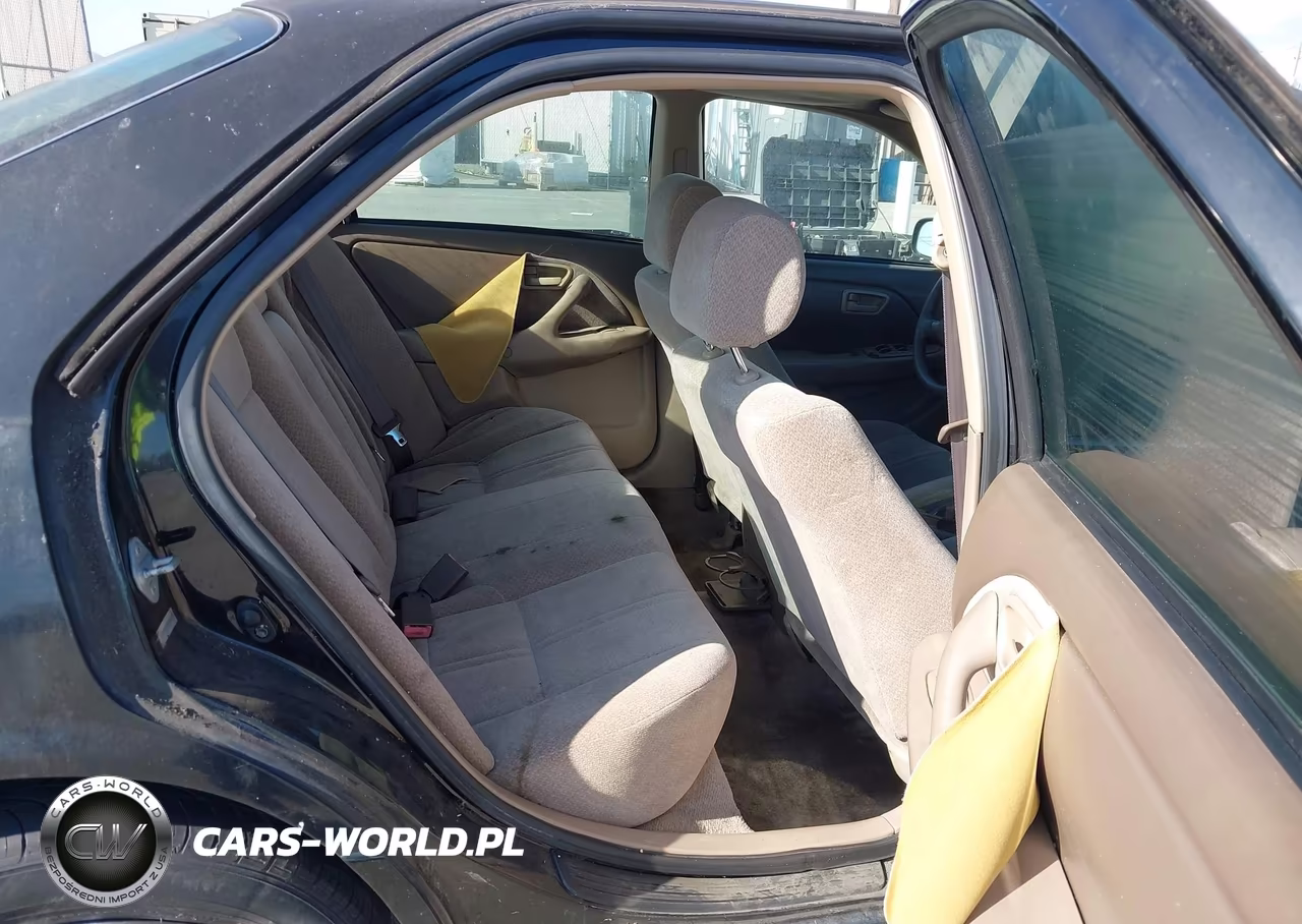 2001 Toyota Camry Le VIN:JT2BG22K510540629 - 8