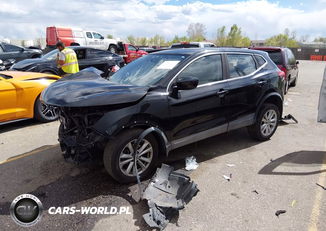 2017 Nissan Rogue Sport S VIN:JN1BJ1CP7HW009584 - 2