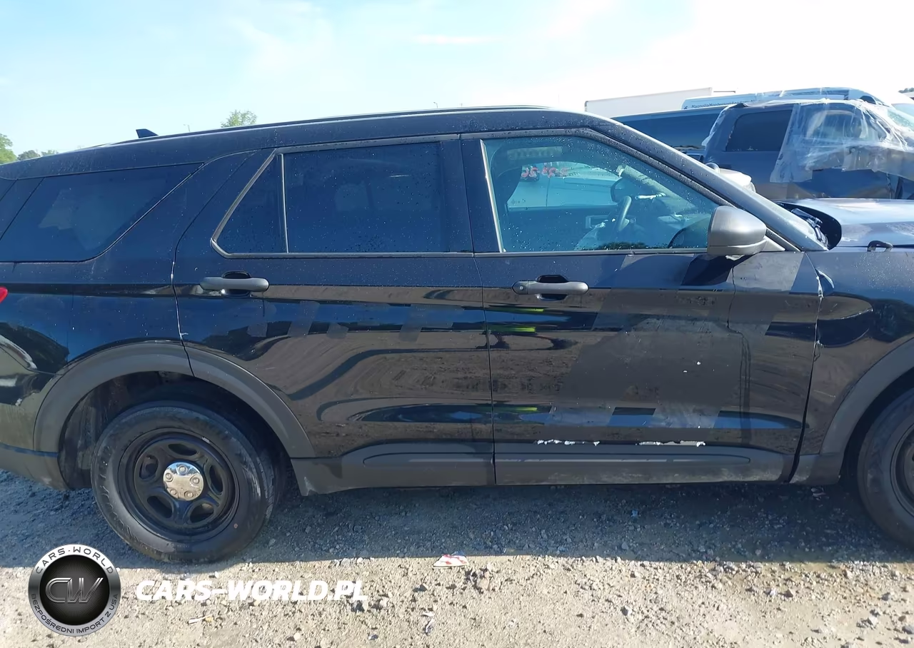 2020 Ford Police Interceptor Utility VIN:1FM5K8ABXLGD07973 - 13