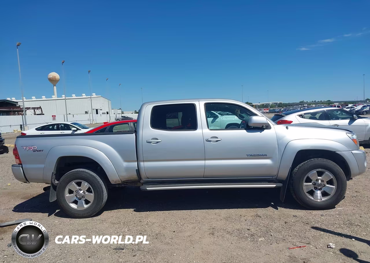 2008 Toyota Tacoma Base V6 VIN:3TMMU52NX8M006800 - 13