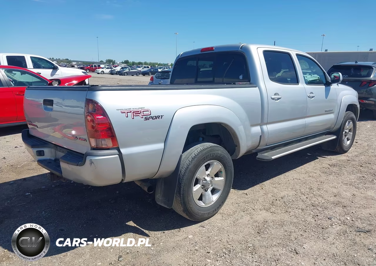 2008 Toyota Tacoma Base V6 VIN:3TMMU52NX8M006800 - 4